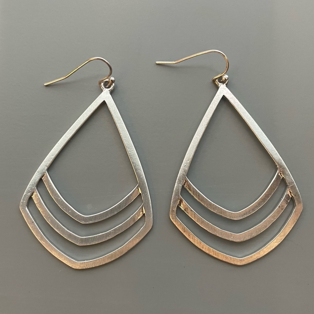 Pear-Shaped Silver Tone Chevron Strip Drop Earrings